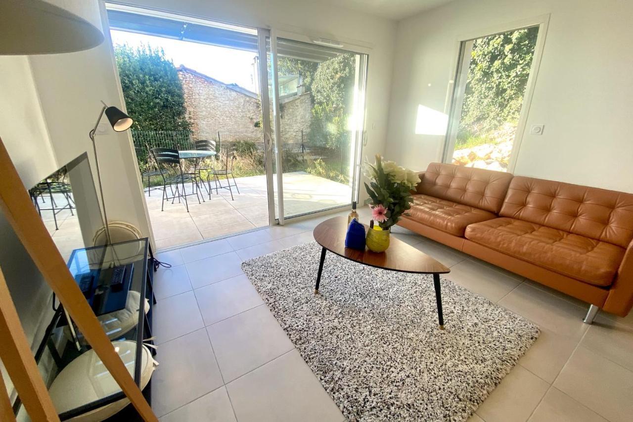 Appartamento Roche Blanche - Terrasse Et Parking Nîmes Esterno foto